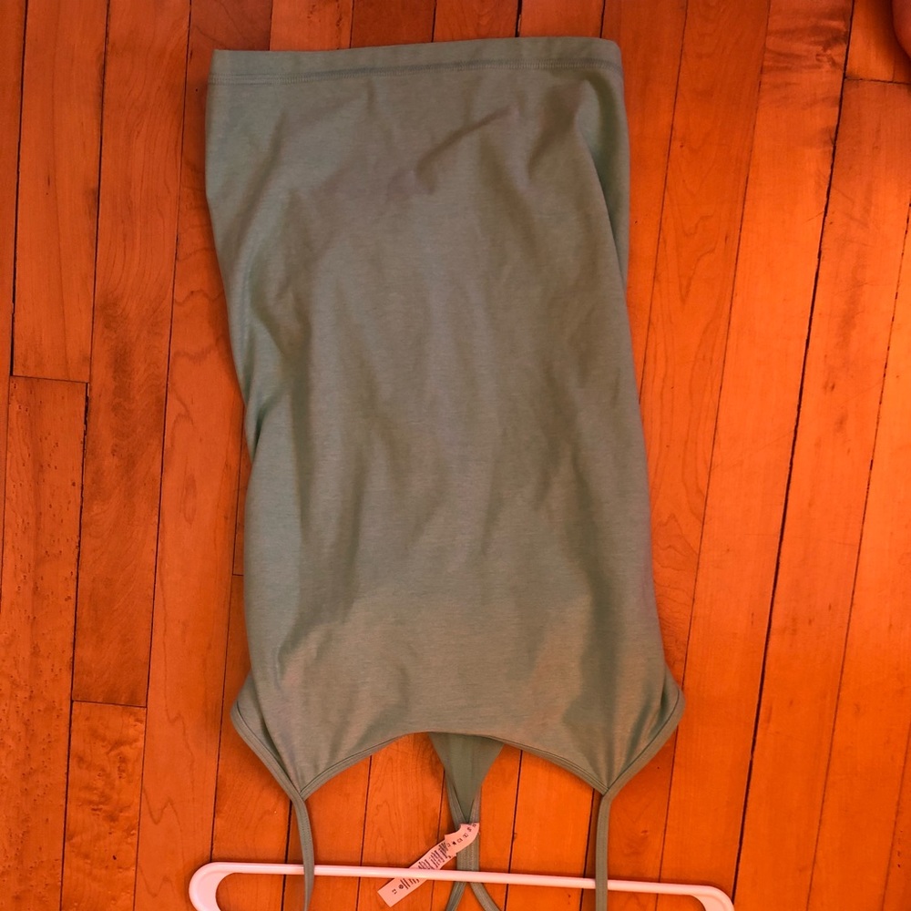 Mint green lululemon top